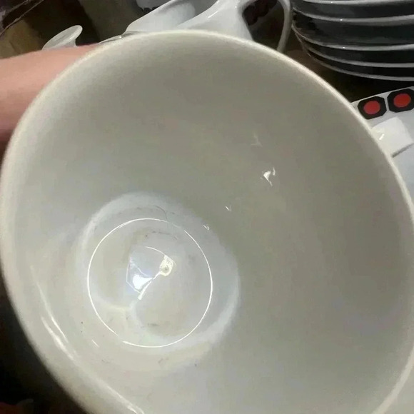 Vintage Winterling China Teapot, sugar, creamer, saucer, teacup and plate set - Picture 6 of 9